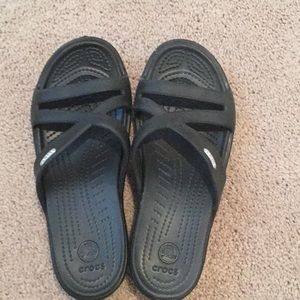 CROCS BRAND NEW SZ 8